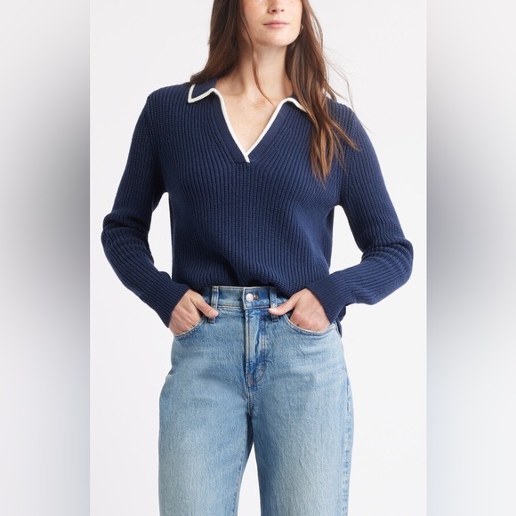 Caslon Sweaters - Caslon Navy V-Neck Sweater with White Trim size small NWOT LIKE NEW